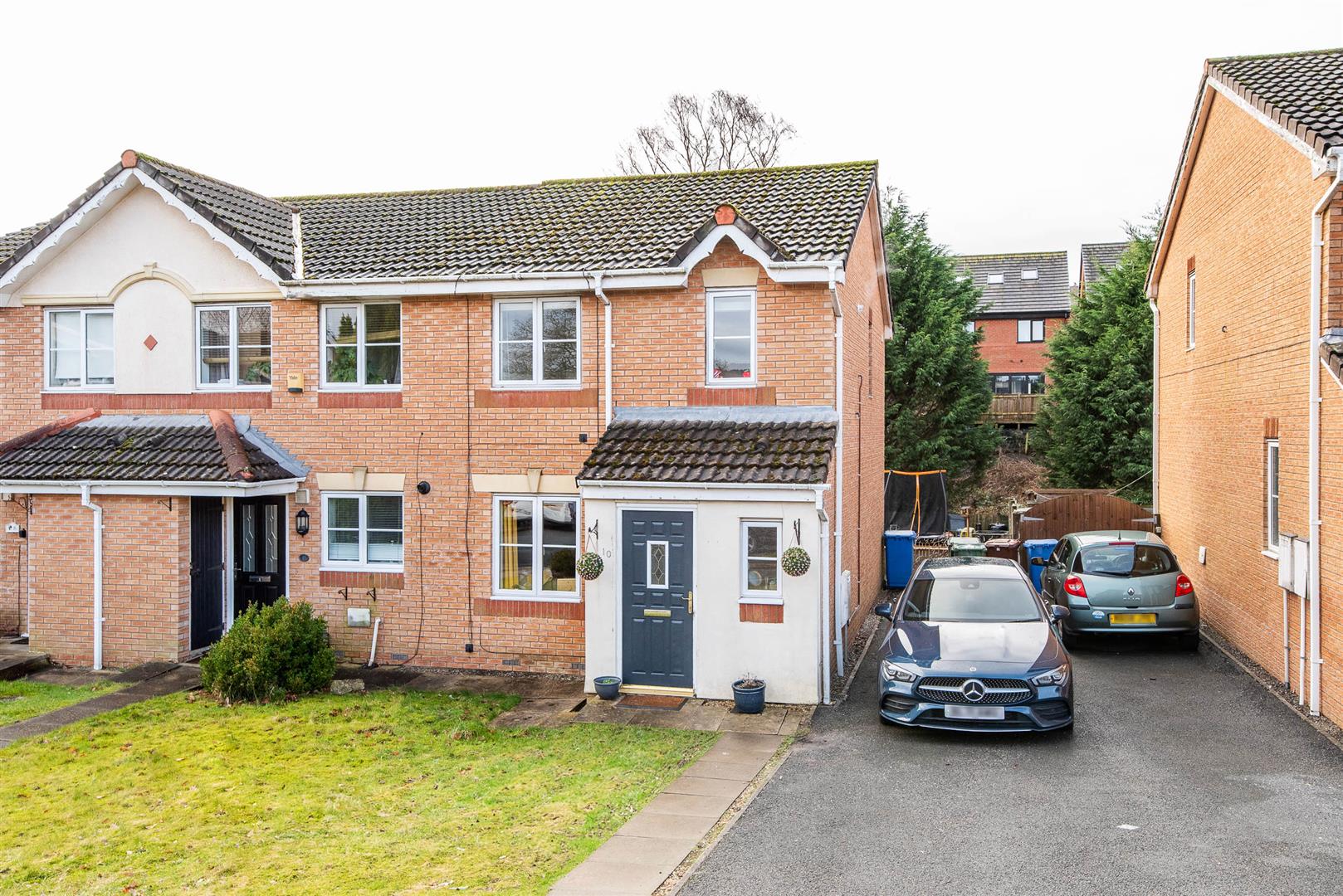 3 bed property in Rosewood Close, Chorley